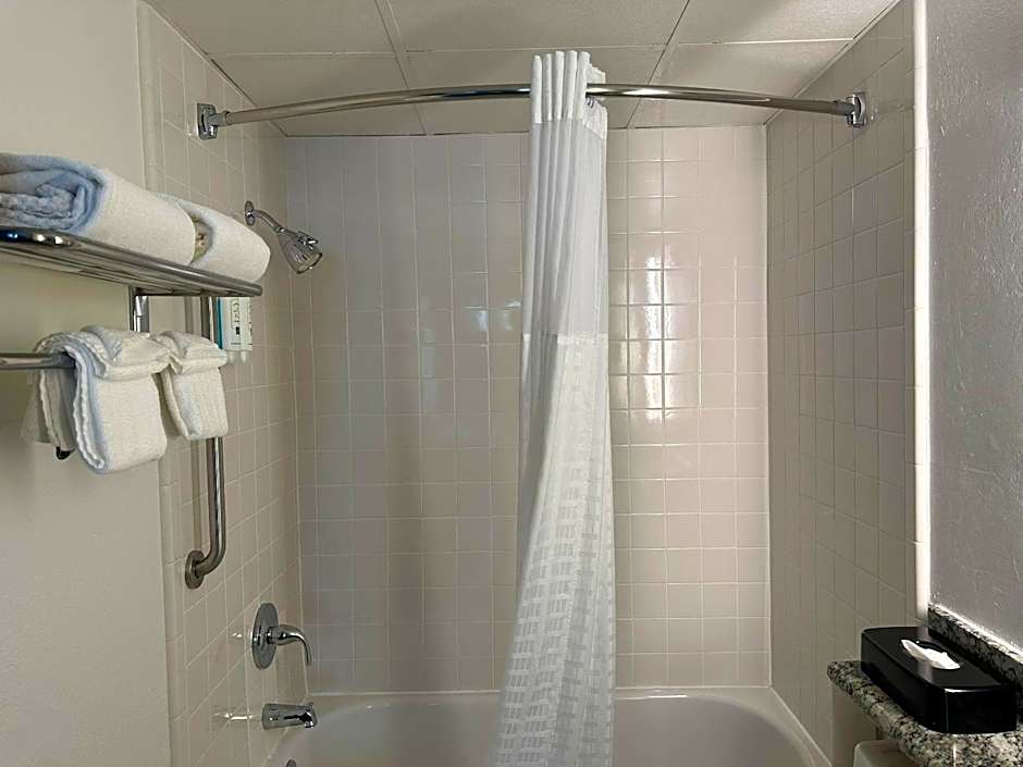 Quality Inn & Suites Everett