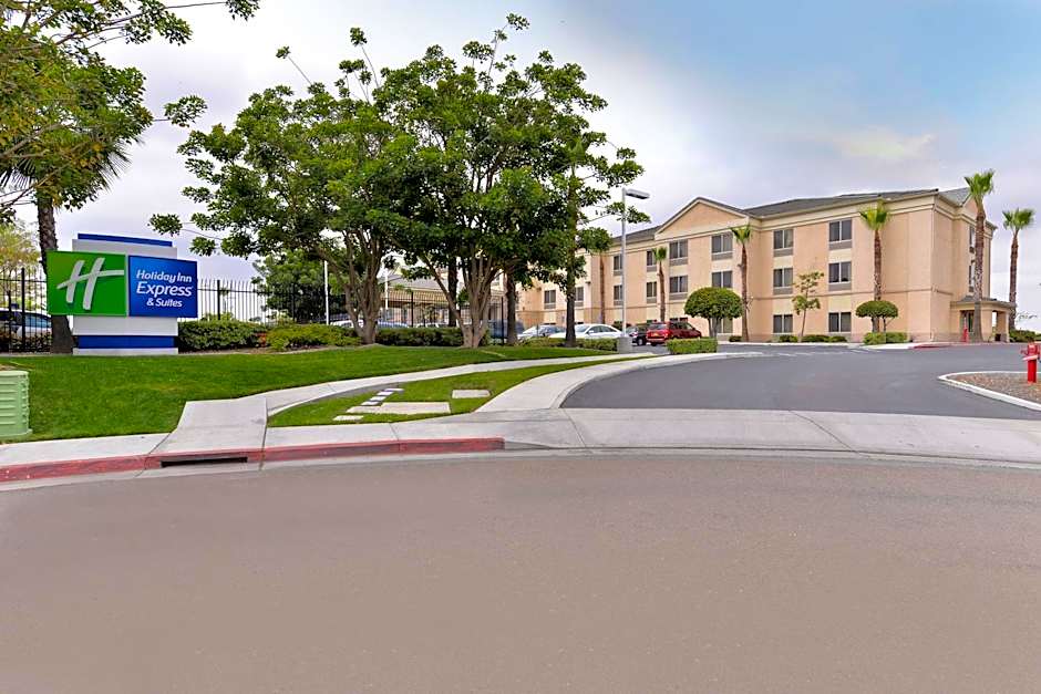 Holiday Inn Express & Suites San Diego Otay Mesa By IHG