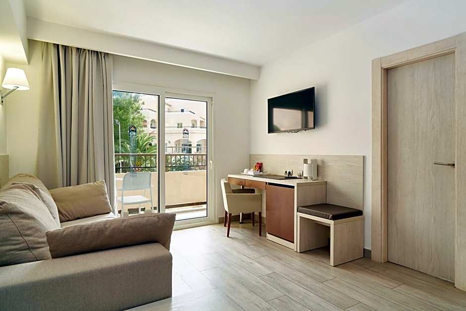 Invisa Hotel Club Cala Blanca