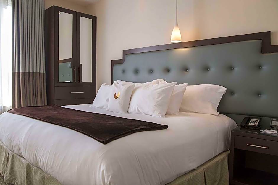 Photo 1 of 75 of Aura Hotel Brooklyn