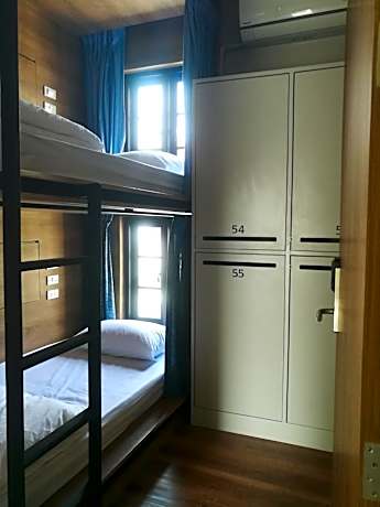 Bed in 4-Bed Mixed Dormitory Room