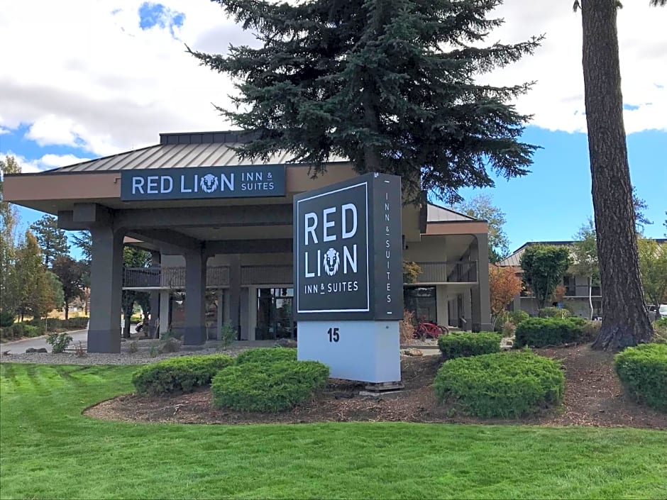 Red Lion Inn & Suites Deschutes River-Bend