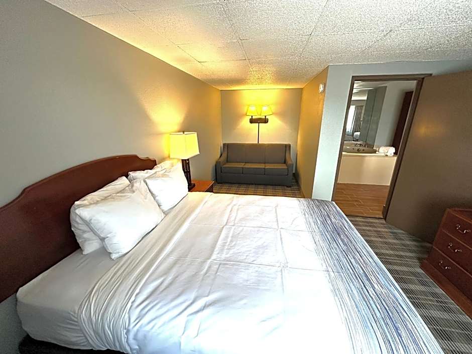 AmericInn & Suites by Wyndham Baraboo Event Center