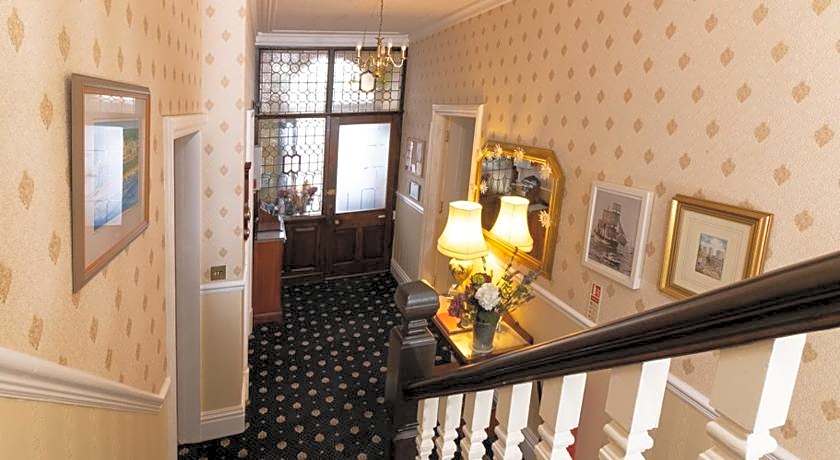 Crescent Lodge Guest House