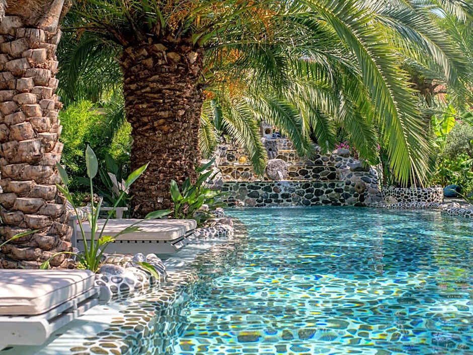 Flamingo Hotel & Spa - Pet Friendly