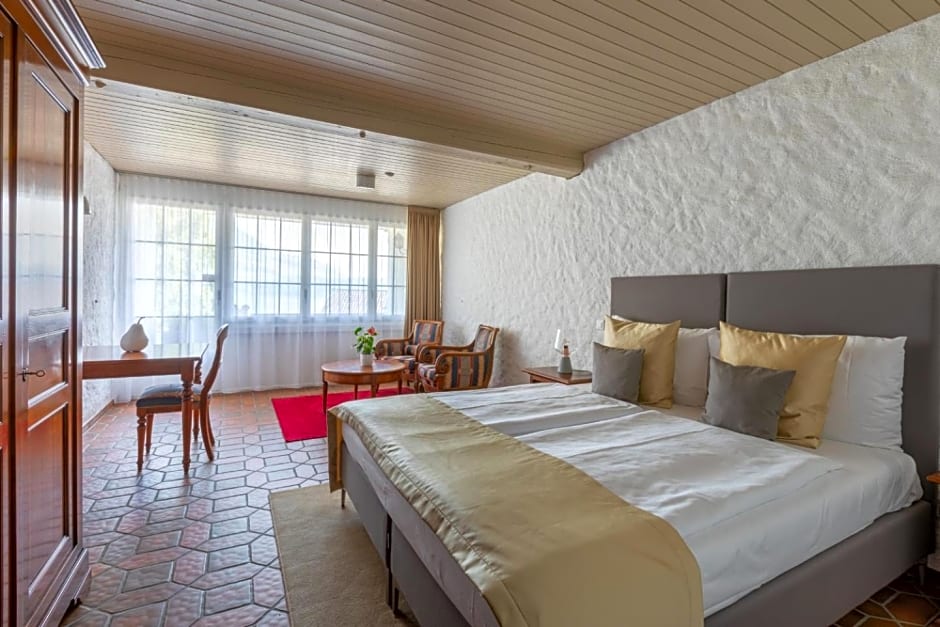 Schloss-Hotel am See - Swiss-Chalet Merlischachen