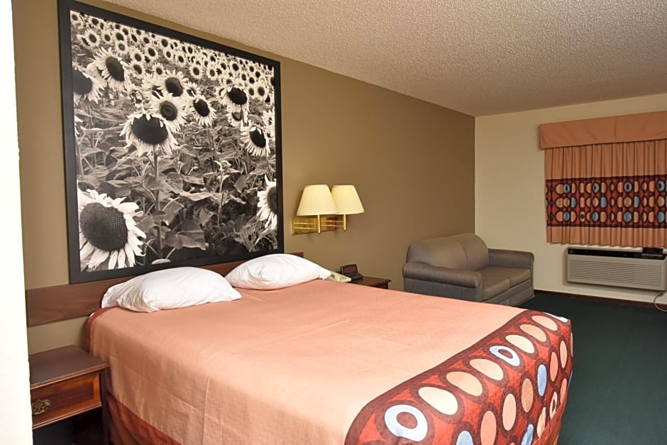 Super 8 by Wyndham Springfield-Battlefield