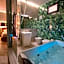 ETNEA 208 LUXURY JACUZZI SUITE Catania