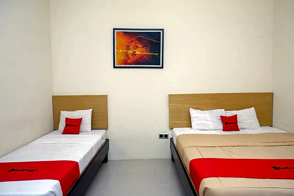 RedDoorz Syariah @ Namira Hotel