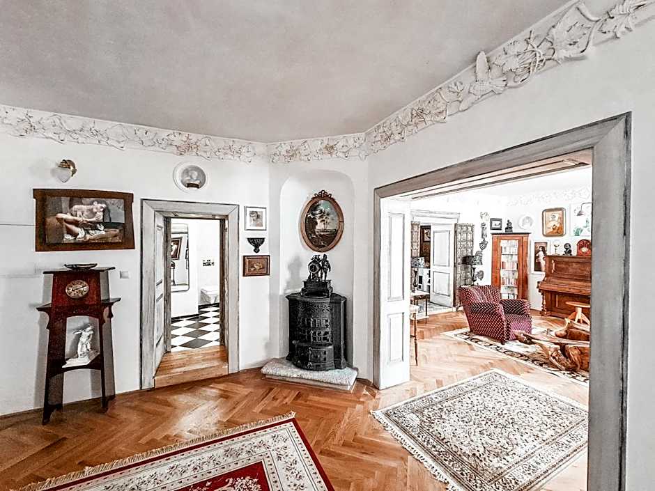 Divná pani Luxury Gallery Rooms