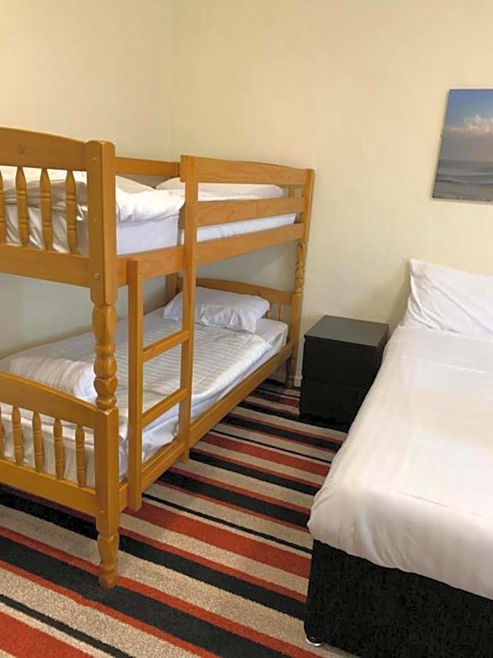 OYO Wave Crest Hotel