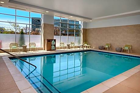 Studio Commons, 3 Bedroom Suite, 3 King, Sofa bed