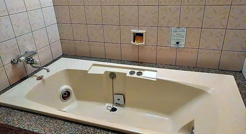 Hotel Liberty Kochi (Adult Only)