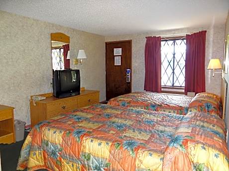 2 Queen Beds | Non-Smoking