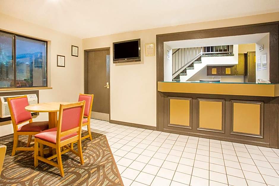 Super 8 by Wyndham Lexington VA