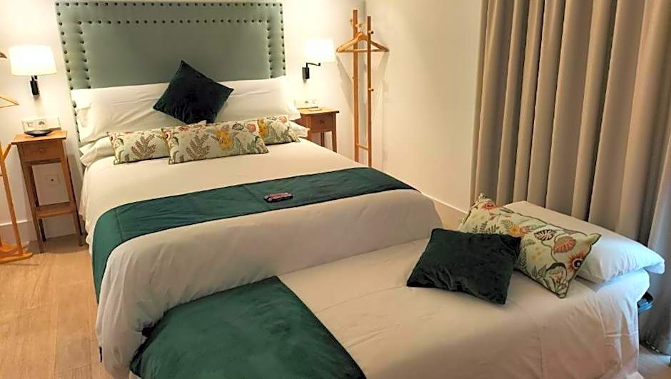 Apartamentos Turísticos La Plaza