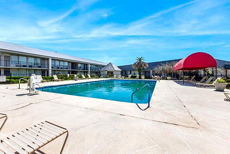 Ramada by Wyndham Houma