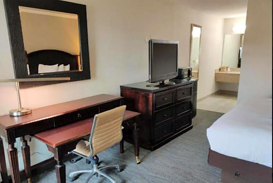 Rodeway Inn Lumberton Central