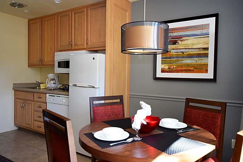 Lodge at Kingsbury Crossing