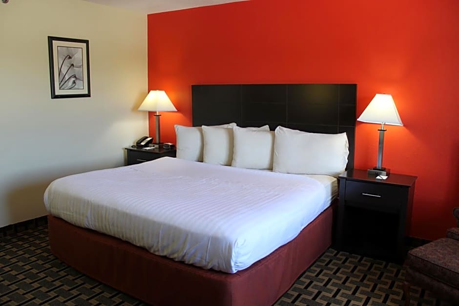 AmericInn by Wyndham West Burlington