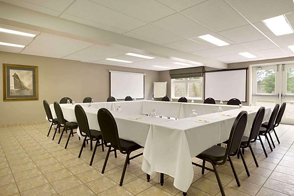 Days Inn by Wyndham Orillia