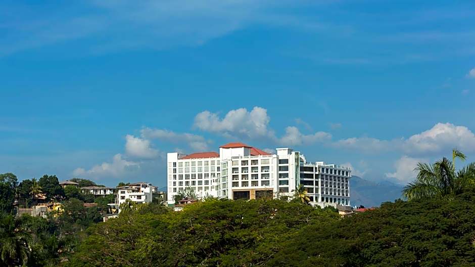 The Grand Kandyan Hotel