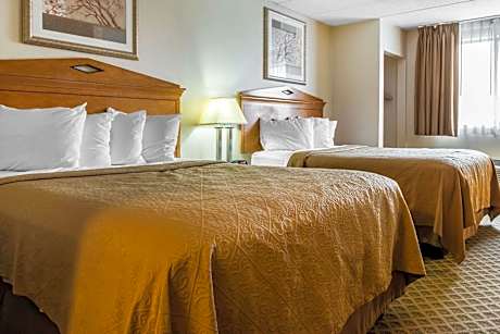 2 Queen Beds Suite Smoking