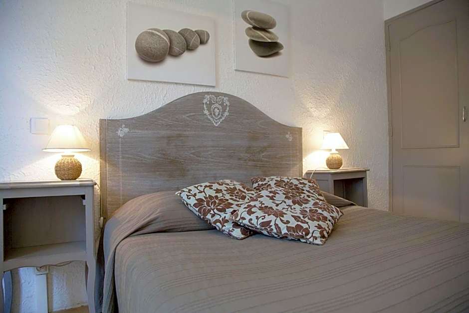 Logis Hôtel Castel Mouisson