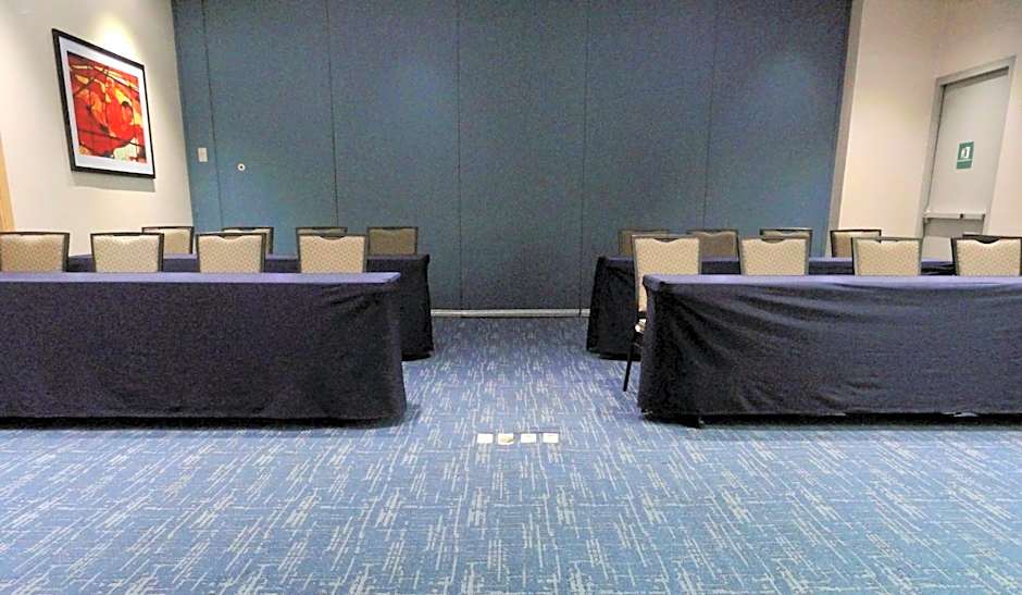 Holiday Inn Express & Suites Toluca Zona Aeropuerto By IHG