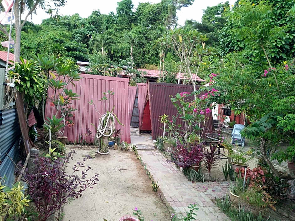 Nazri Nipah Camp Pangkor