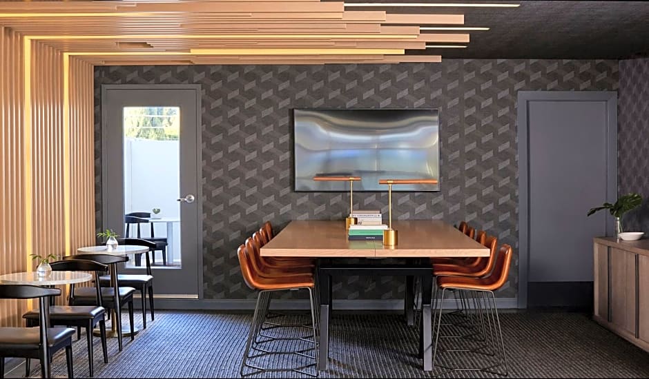 Kimpton Hotel Wilshire By IHG