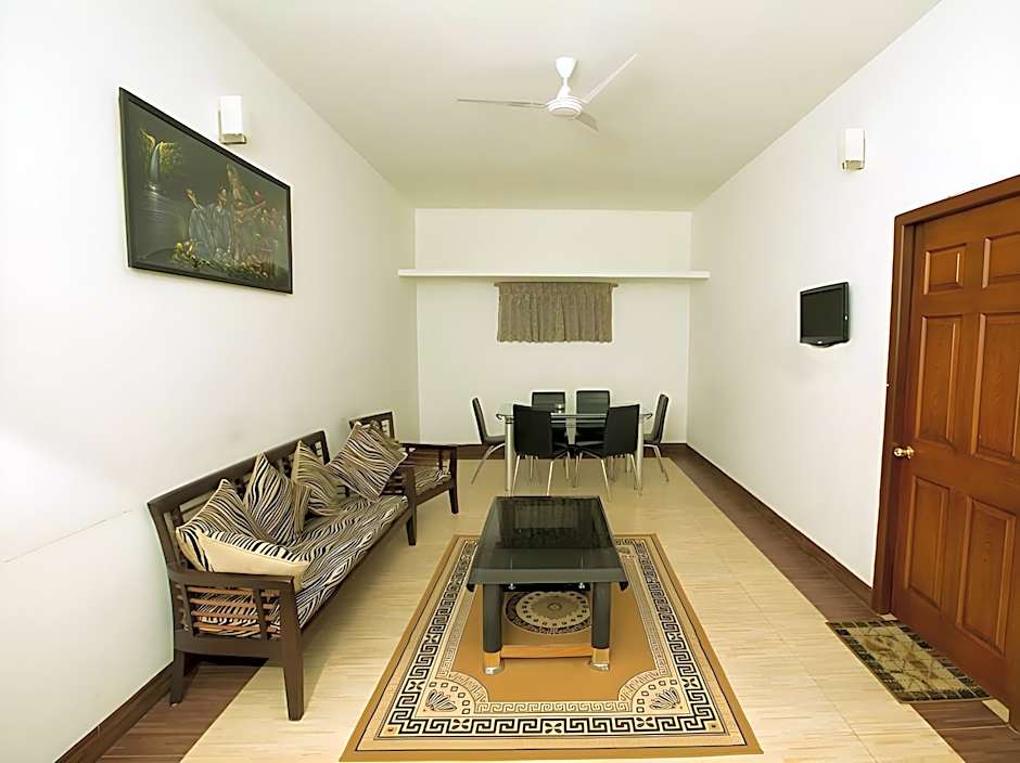 Mount 'n' Mist Hotel