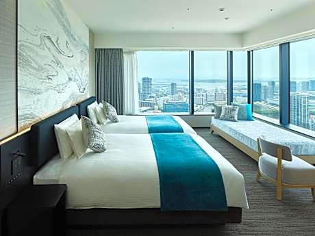 Deluxe Corner Twin Room with Sofa Bed and View Bath - Non-Smoking