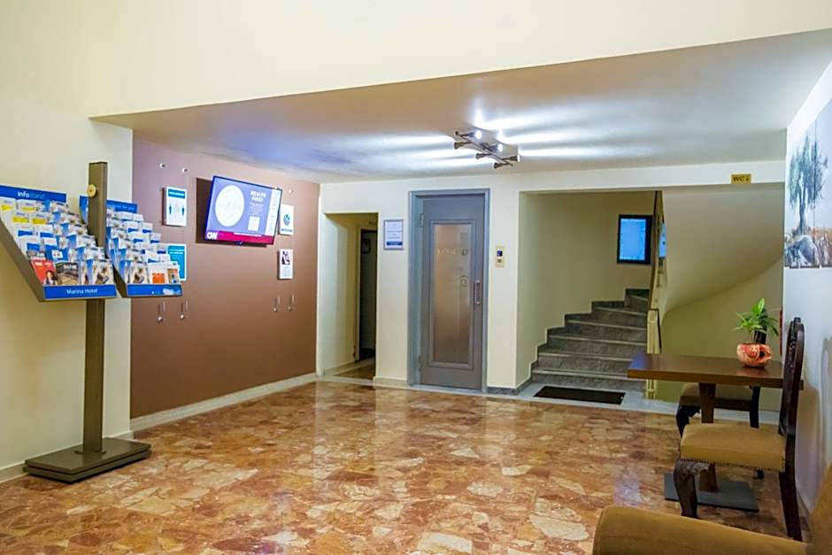 Marina Hotel