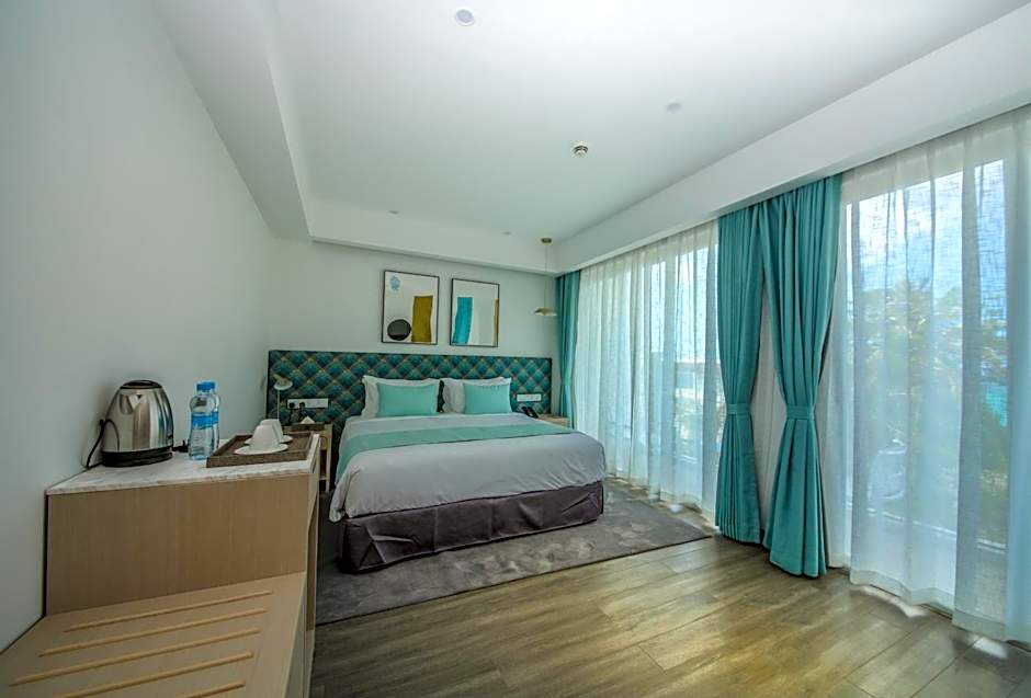 Photo 1 of 5 of Junior Suite