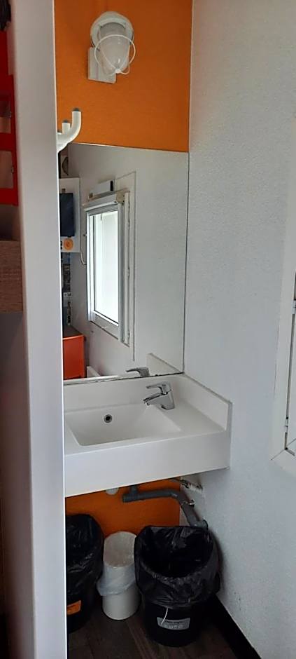 hotelF1 Compiègne