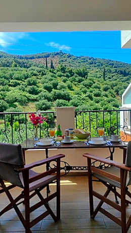 Donatos Apartments & Studios