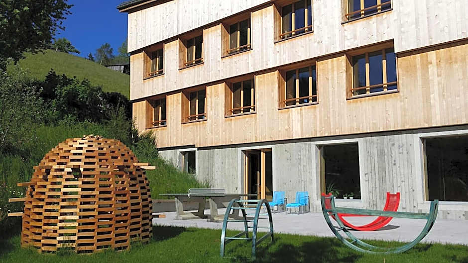 Saanen Gstaad Youth Hostel
