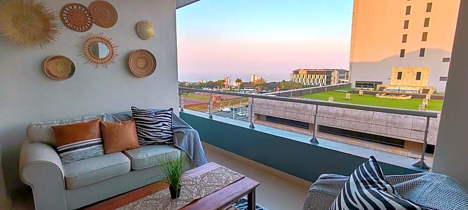 Gateway Oceans - 2 Adults & 4 Children ONLY - Families or 1 Couple only - No parties