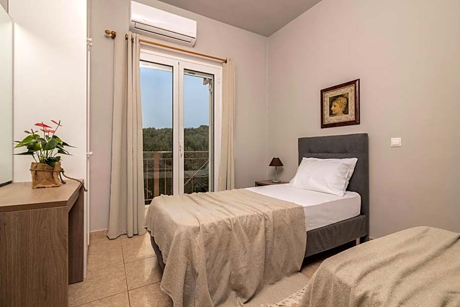 Photo 1 of 32 of Superior Suite, Sea View