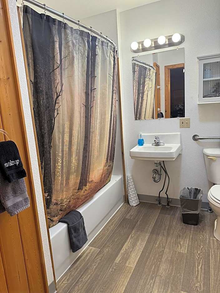 Susitna River Lodging, Suites