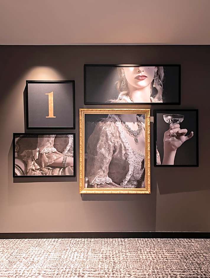 Hôtel LÉONOR the place to live