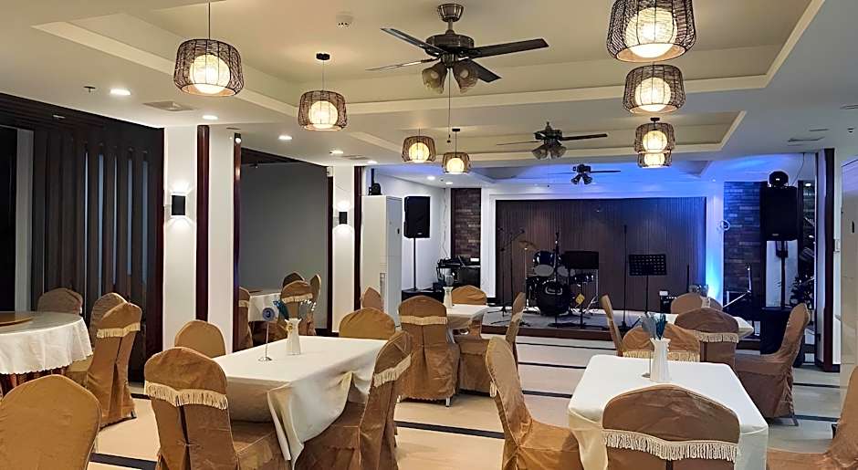 Erus Suites Hotel Boracay