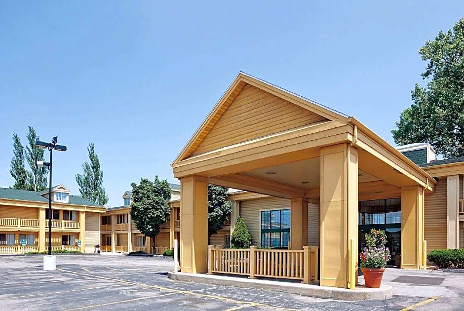 La Quinta Inn & Suites by Wyndham Oshkosh