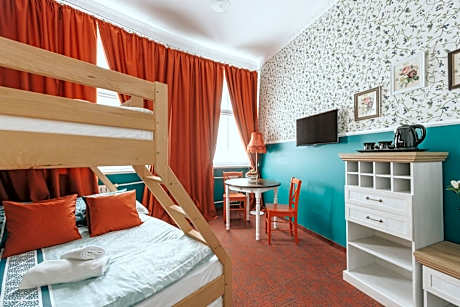 Classic Quadruple Room