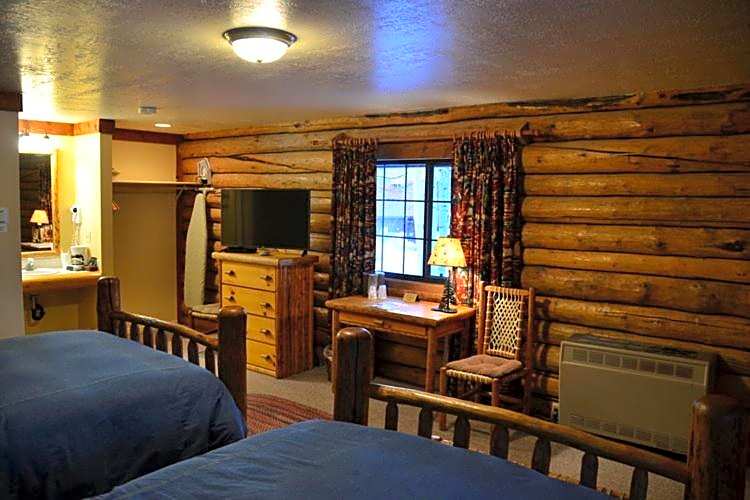 Daniels Summit Lodge