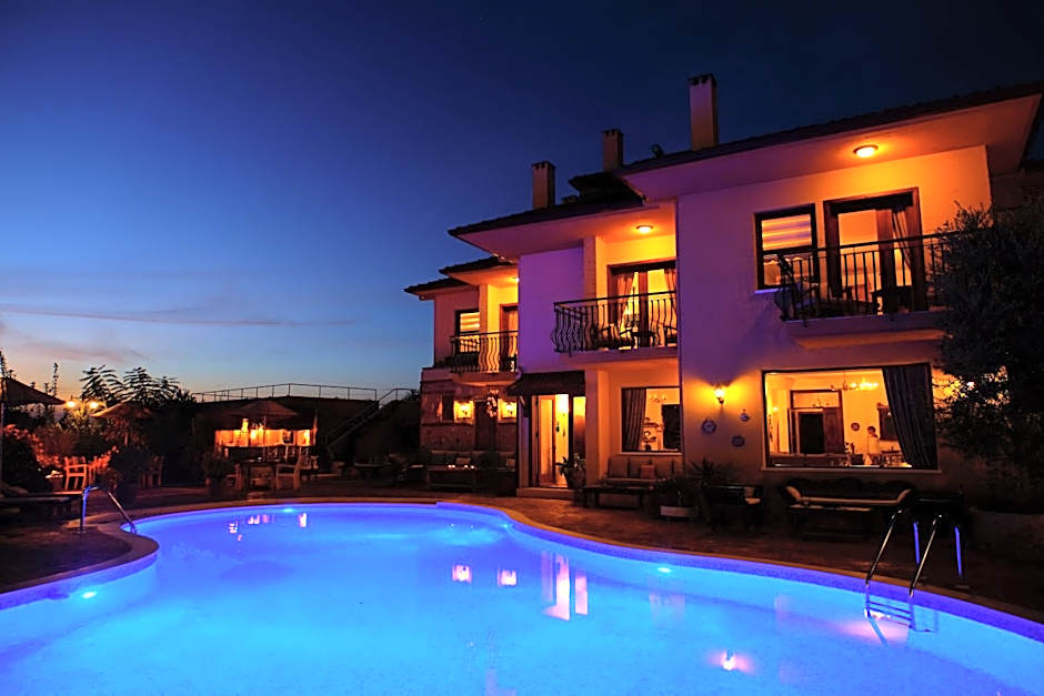 Mandarin & Mango Boutique Hotel