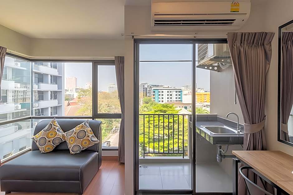 Casa Luxe Hotel and Resident