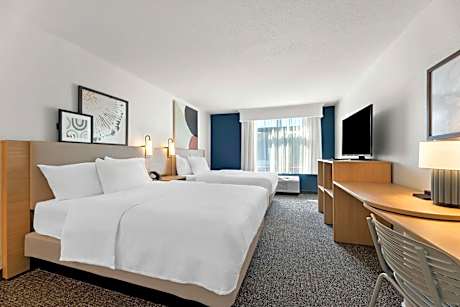 2 Queen Beds