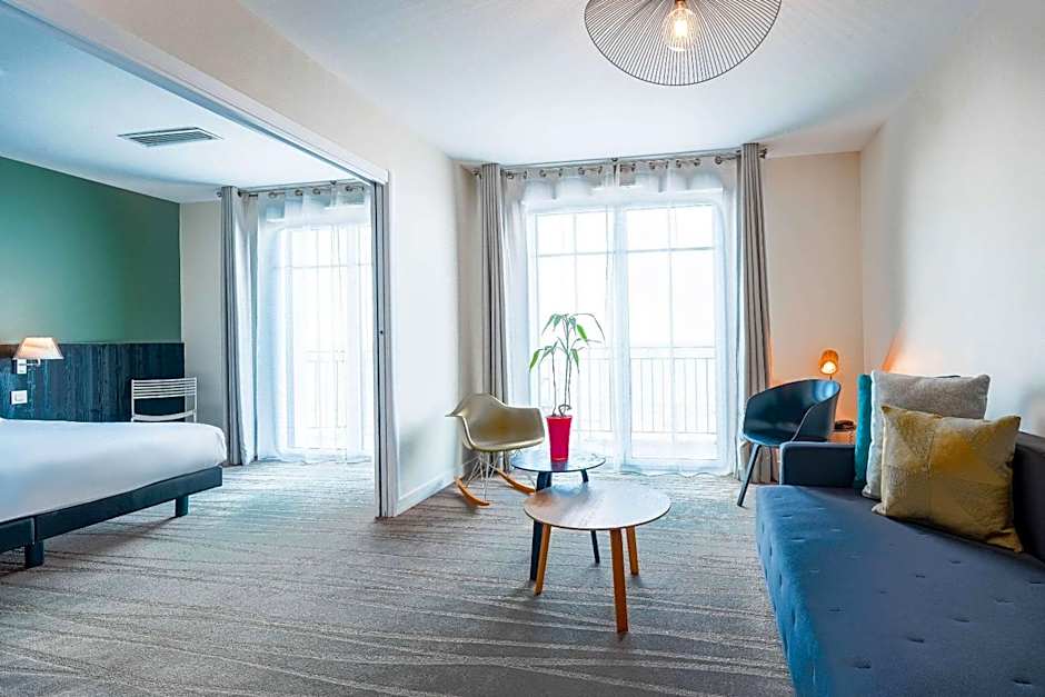 Les Flots - Hôtel et Restaurant face à l'océan - Châtelaillon-Plage